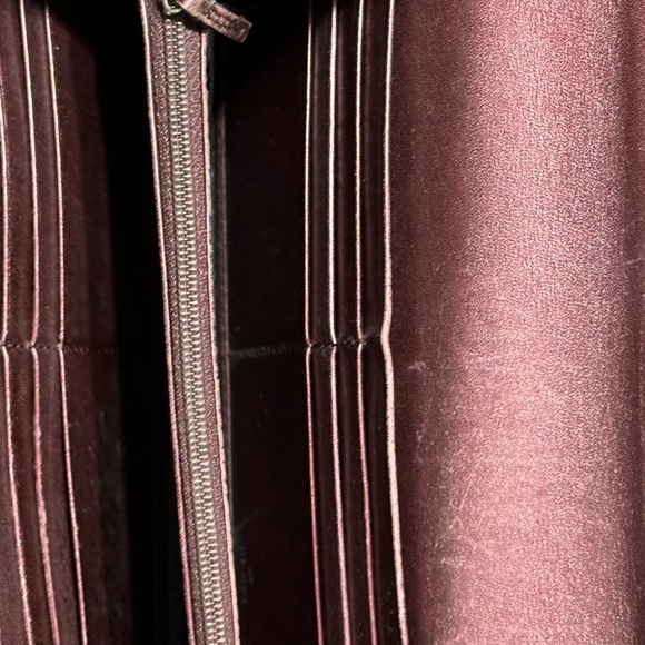 Gucci Shima Bi-Fold Wallet Lovely Heart Patent Leather - Picture 7 of 13